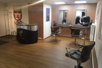 Dana's Salon