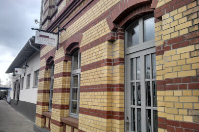 Friseur Haarwerk im Bahnhof