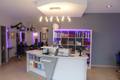 Friseur haarscharf