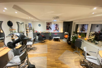 Haarstudio Schnitte