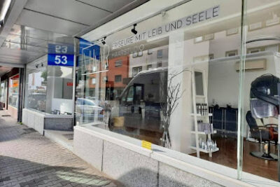 M. Kar. Haarstudio Damen- und Herrenfriseur
