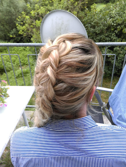 Mobiler Friseur HaarSchmuck