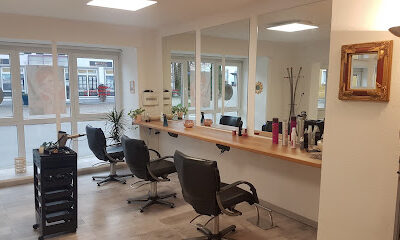 Nette's Friseur Lädele
